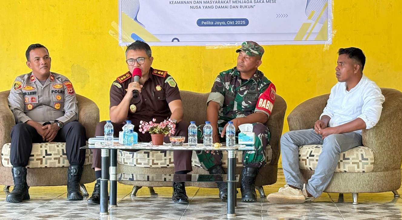Mahasiswa KKN Unpatti Dapat Penyuluhan Hukum Gratis, Ini Kata Kajari SBB