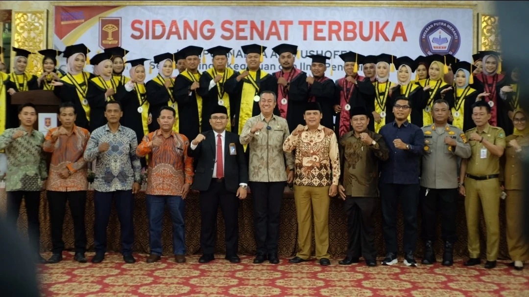 Pesan Wabup Muzamil di Wisuda STKIP Meranti: Guru Harus Jadi Teladan Sejati