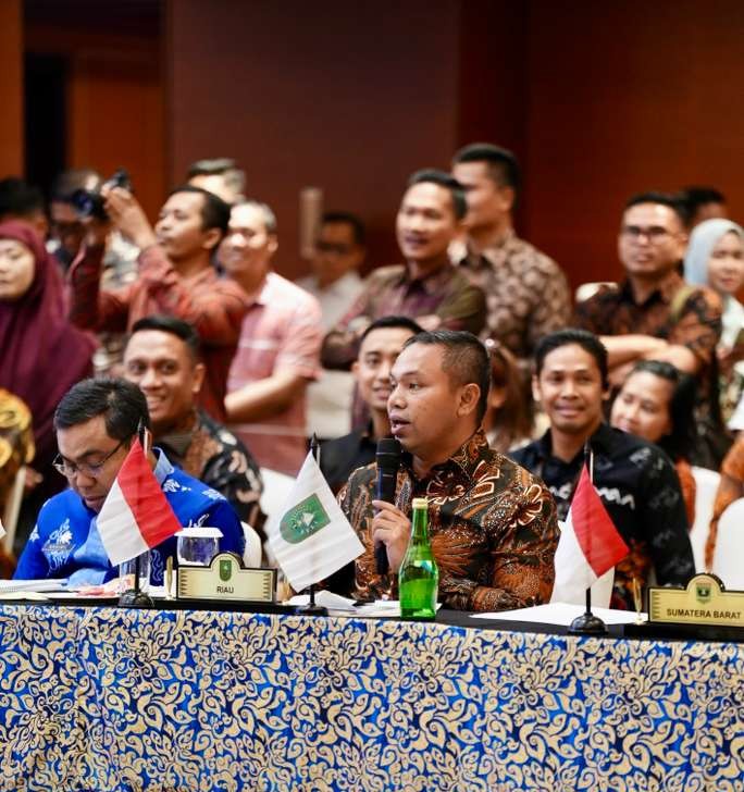 Gubernur Abdul Wahid Tekankan Musyawarah Mufakat di Munas VII APPSI 2025