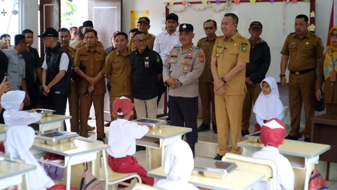 Wabup Muzamil Resmikan Dapur Makan Bergizi Gratis di Pulau Merbau