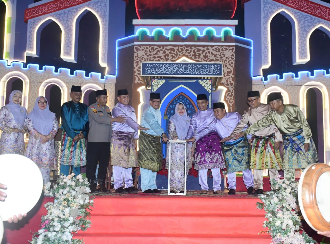 Buka MTQ ke-30 Bantan, Bupati Kasmarni: Ciptakan Generasi Qurani yang Melek Digital