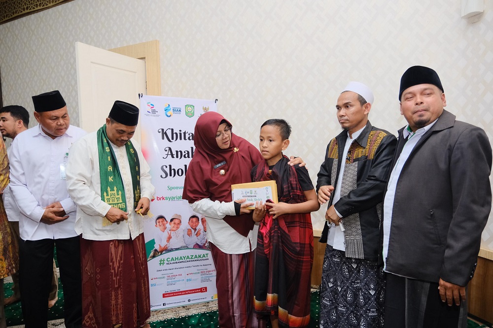 Hari Santri 2025: Bupati Siak Apresiasi Baznas atas Kegiatan Sunat Massal