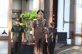 Kajati Agoes SP dan Jajaran Kejati Maluku Menggelar Upacara Peringatan Hari Kesaktian Pancasila 