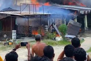 Sebelas Ruko di Pasar Kuok Ludes Terbakar, Diduga Akibat Korsleting Listrik