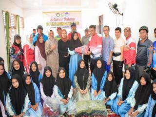 Bupati Kampar Ahmad Yuzar Serahkan Bantuan ke Panti Asuhan Kasih Ibu Bangkinang