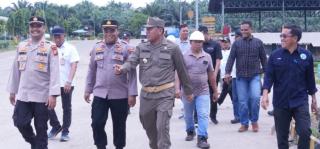 Bupati Kuansing Segel dan Cabut Izin PT Gemilang Sawit Lestari