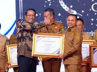Pemprov Riau Terima Penghargaan dari Menteri Hukum, Bukti Komitmen Perluas Akses Keadilan