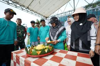 Bupati Siak Sehari Penuh Bersama Masyarakat Dayun Lewat Program Rumah Rakyat