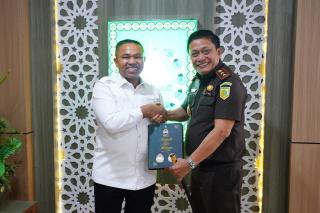 Gubernur Abdul Wahid Terima Kunjungan Kajati Riau Sutikno