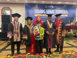 Unilak Lahirkan 1.341 Lulusan, Dua Tokoh Daerah Ikut Diwisuda