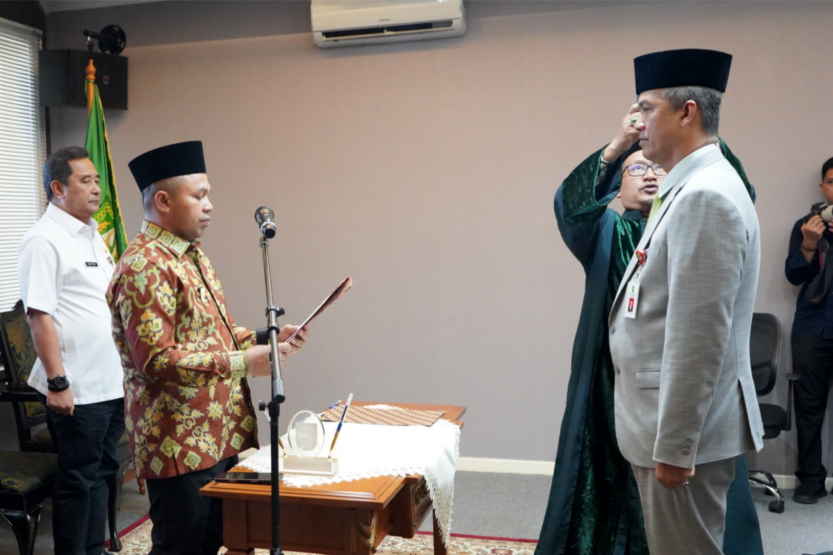 Gubri Abdul Wahid Lantik M Job Kurniawan sebagai Pj Sekda Provinsi Riau