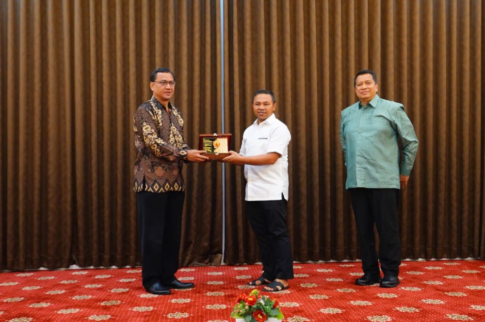 Gubri Abdul Wahid Terima Kunjungan Wamen PANRB dan Kepala ANRI