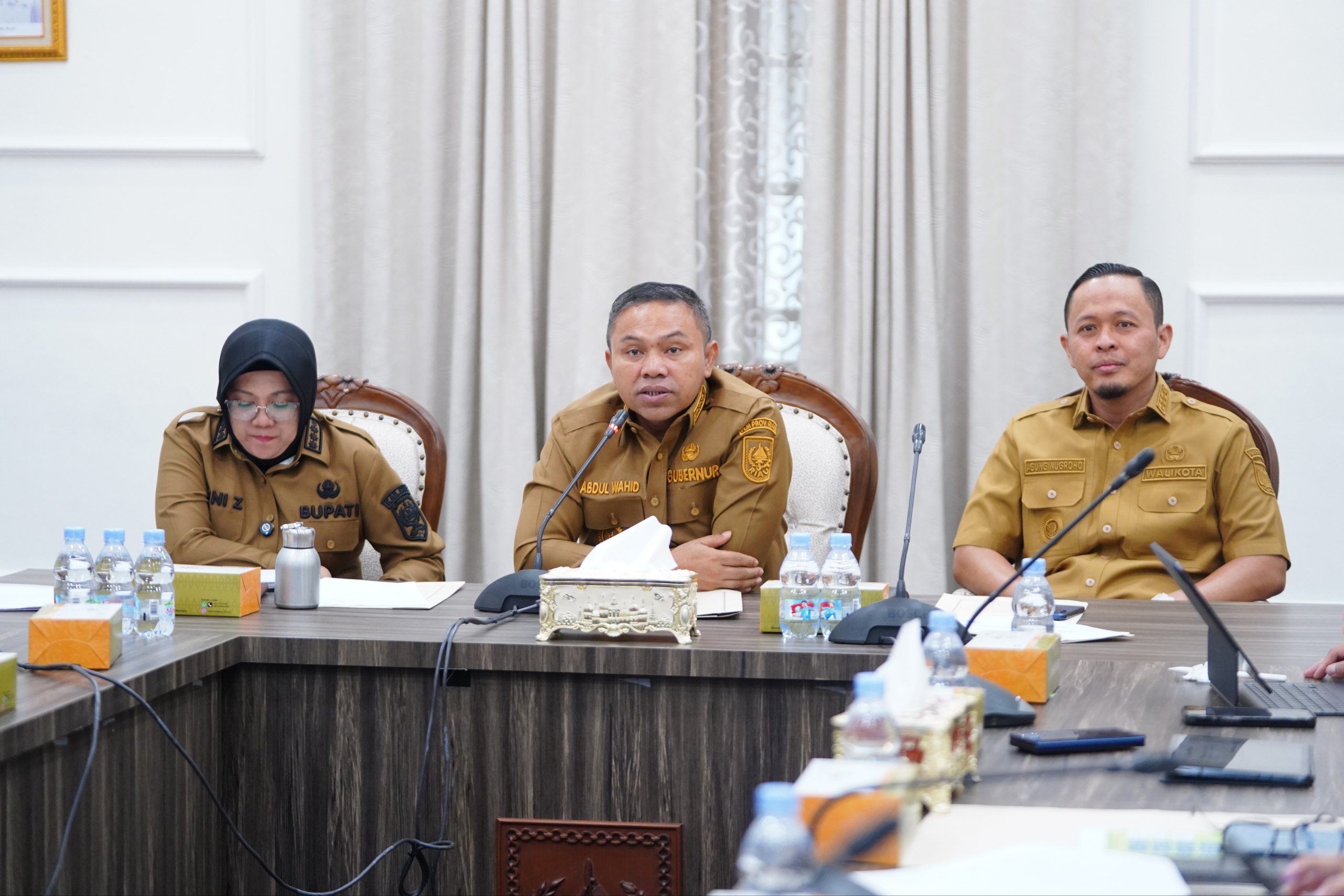Gubri Abdul Wahid Dorong Pengelolaan Sampah di Riau Jadi Sumber Energi Listrik