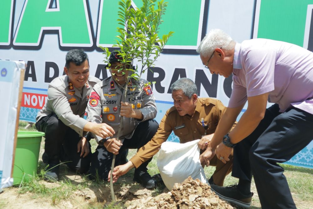 Cegah Abrasi Sungai Indragiri, Wakapolda Riau dan Polres Inhu Gandeng Tiga Kampus di Rengat