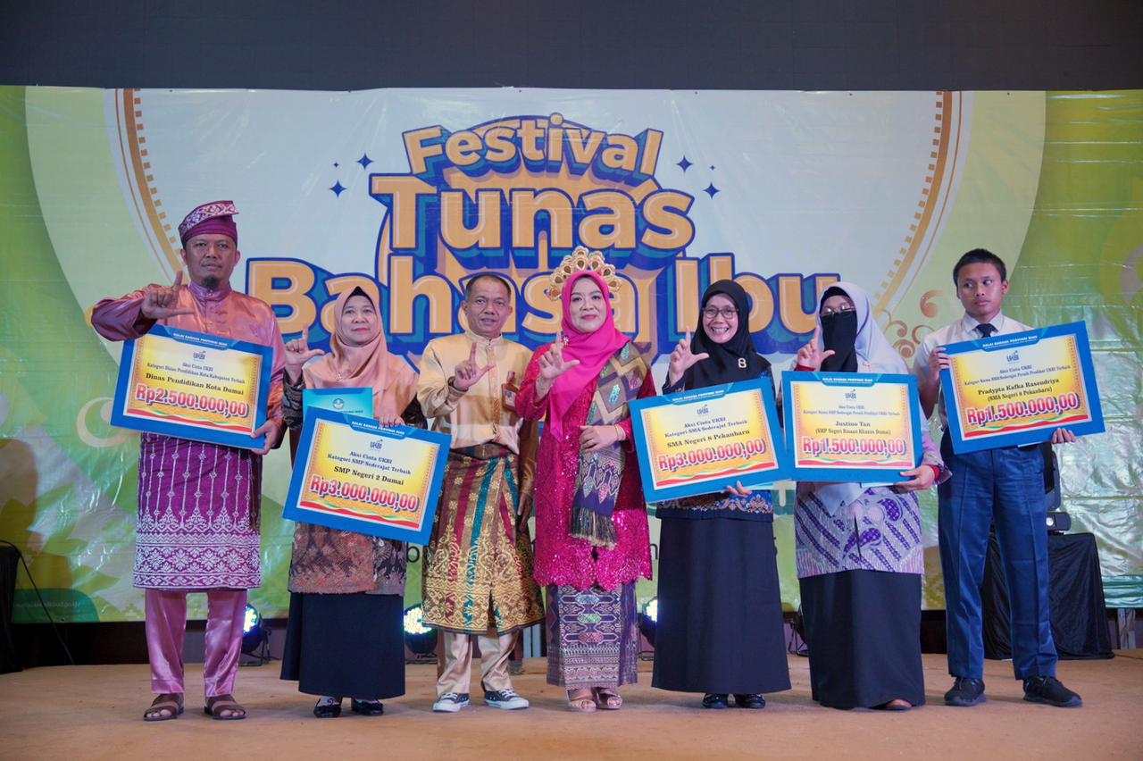 Siswa Dumai Raih Predikat Terbaik UKBI Provinsi Riau 2025, Disdik Juga Sabet Penghargaan Terbaik