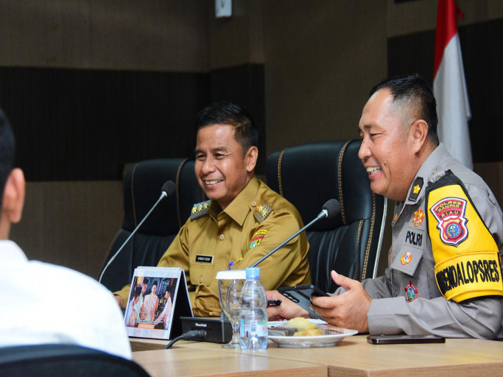 Bupati Kampar Targetkan Penanaman 1.000 Pohon di Desa Tanjung Belit Selatan 