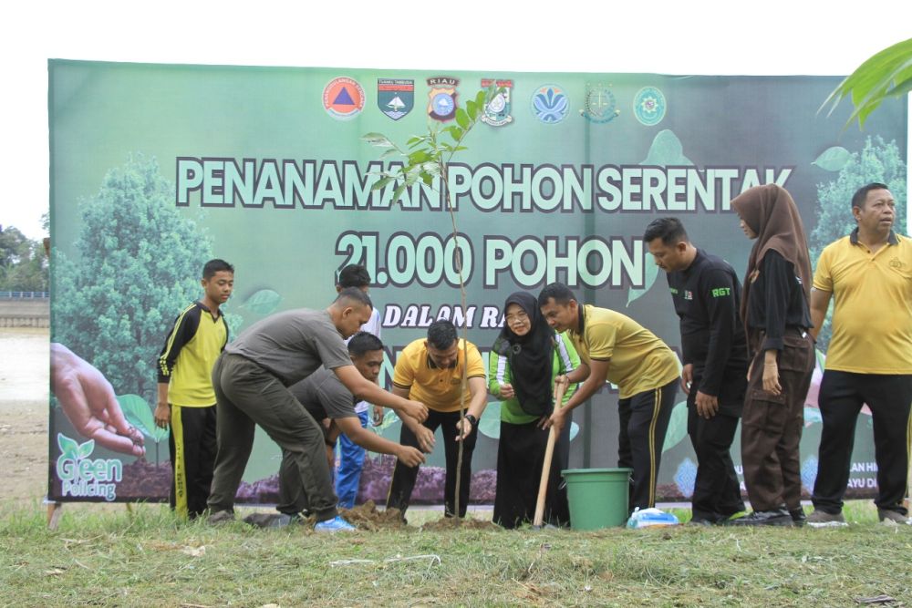 21.000 Pohon Tumbuh di Tepian Sungai Indragiri, Janji Nyata di Hari Pohon Sedunia