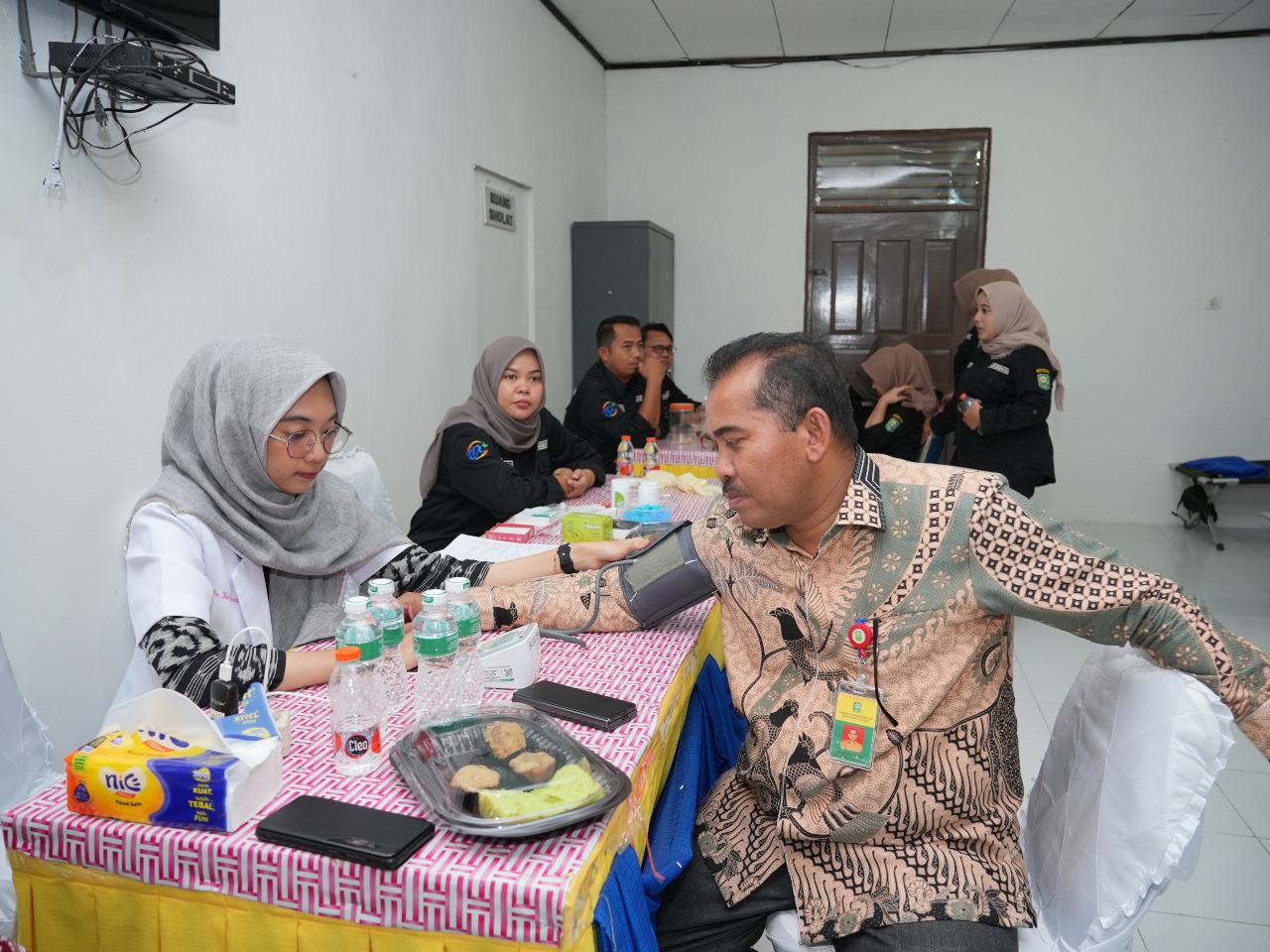 Puluhan Guru di Siak Donor Darah Memeriahkan HUT PGRI ke-80 dan Hari Guru Nasional 2025