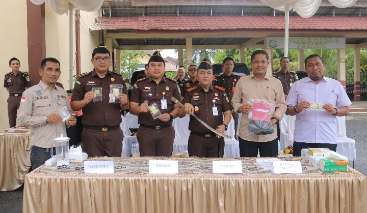 Kejaksaan Negeri Abdya Musnahkan Puluhan Barang Bukti Yang Telah Inkracht