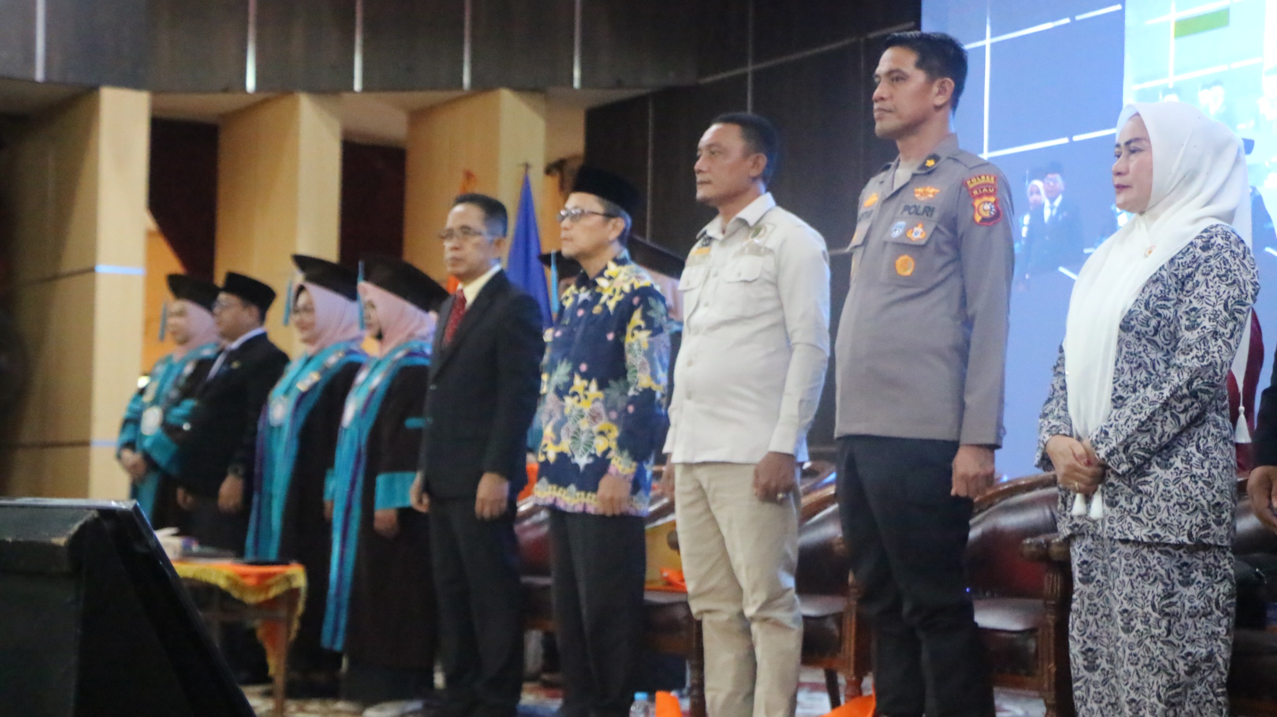 Bupati Inhil Harapkan Lulusan STIKes Husada Gemilang Perkuat Pelayanan Kesehatan Daerah