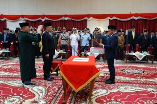 Gubri Lantik Syahrial Abdi Sebagai Sekda Provinsi Riau