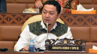 Komisi I DPR Dorong Komdigi Atasi 382 Desa Blankspot Sinyal di Riau