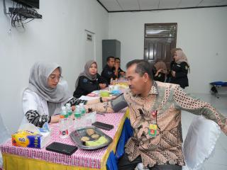 Puluhan Guru di Siak Donor Darah Memeriahkan HUT PGRI ke-80 dan Hari Guru Nasional 2025