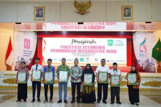 109 Siswa Disabilitas Riau Dianugerahi Penghargaan Prestasi Istimewa 