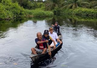 Susur Sungai Mempura, Bupati Afni Soroti Kondisi Sungai yang Kian Menyempit