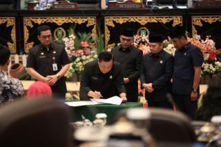 APBD Provinsi Riau 2026 Disahkan Rp8,321 Triliun