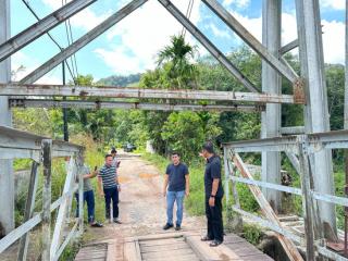 Bupati Kampar Tinjau Jembatan Tanjung Belit–Balung, Siapkan Usulan Pembangunan melalui APBN