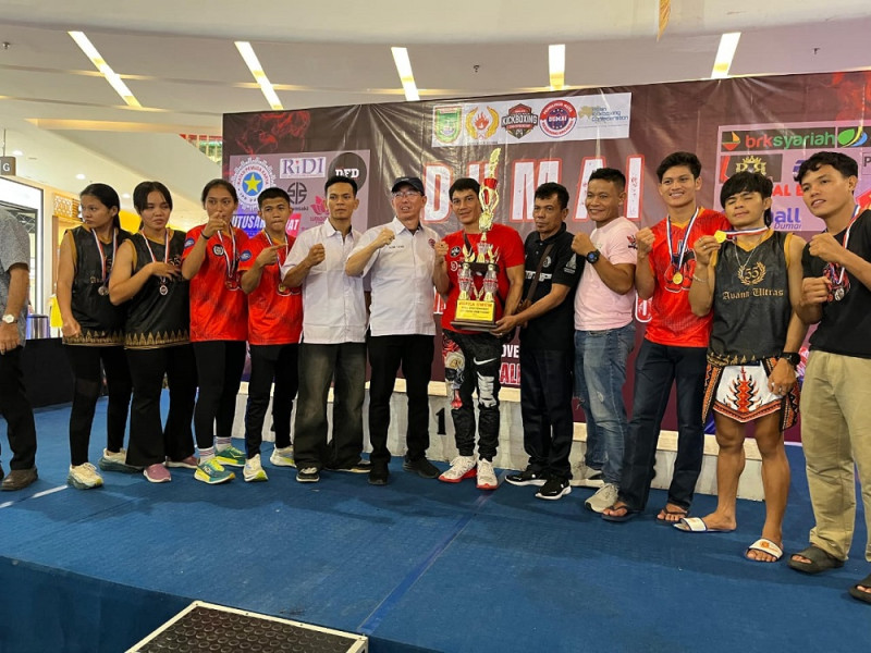 Pekanbaru Juara Umum Dumai Open Kick Boxing 2025, Dominasi dengan 5 Emas dan 2 Perak