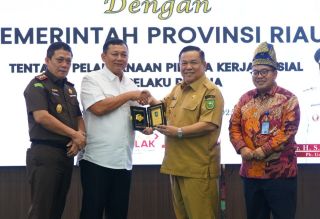 Pemprov Riau dan Kejati Riau Teken MoU Pidana Kerja Sosial, Siapkan Daerah Sambut KUHP Baru