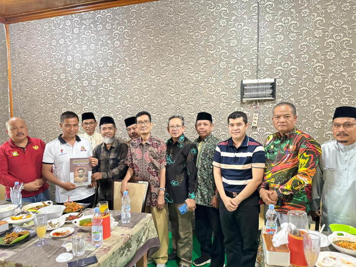Bupati Kampar Silaturahmi dengan Ahli Waris Almarhum H. Mahmud Marzuki
