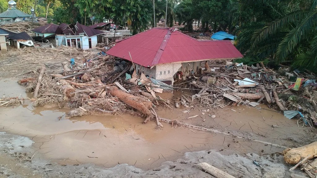 Korban Banjir dan Longsor di Sumatera Capai 914 Jiwa
