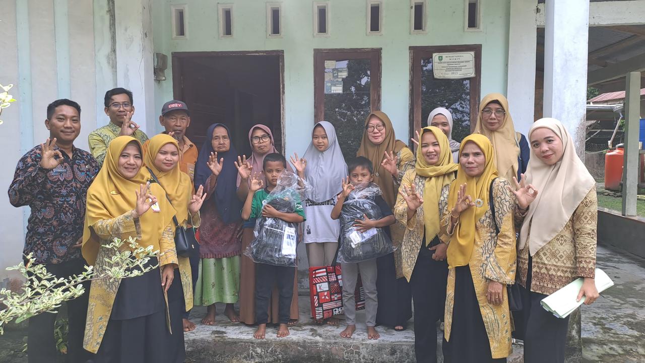 Pemkab Bengkalis Salurkan Bantuan Perlengkapan Sekolah untuk Keluarga Kurang Mampu
