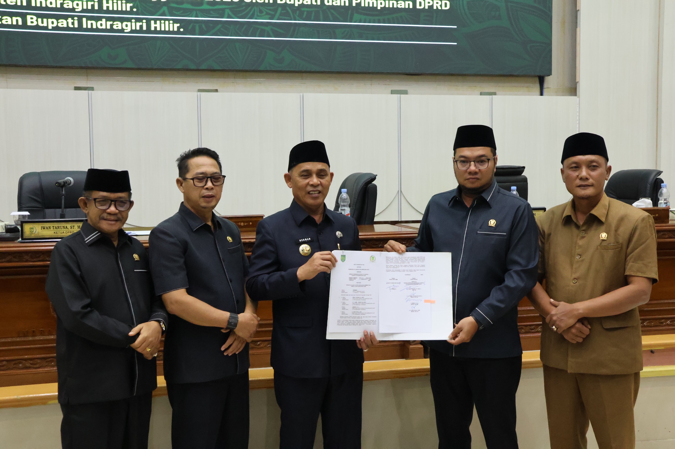 Bupati Inhil H. Herman Hadiri Paripurna ke-33 Bahas dan Sepakati KUA-PPAS 2026