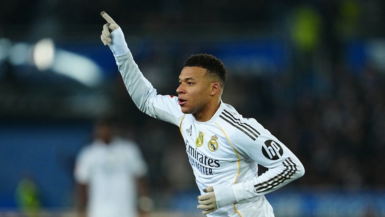 Mbappe dan Rodrygo Antar Real Madrid Bangkit, Taklukkan Alaves 2-1