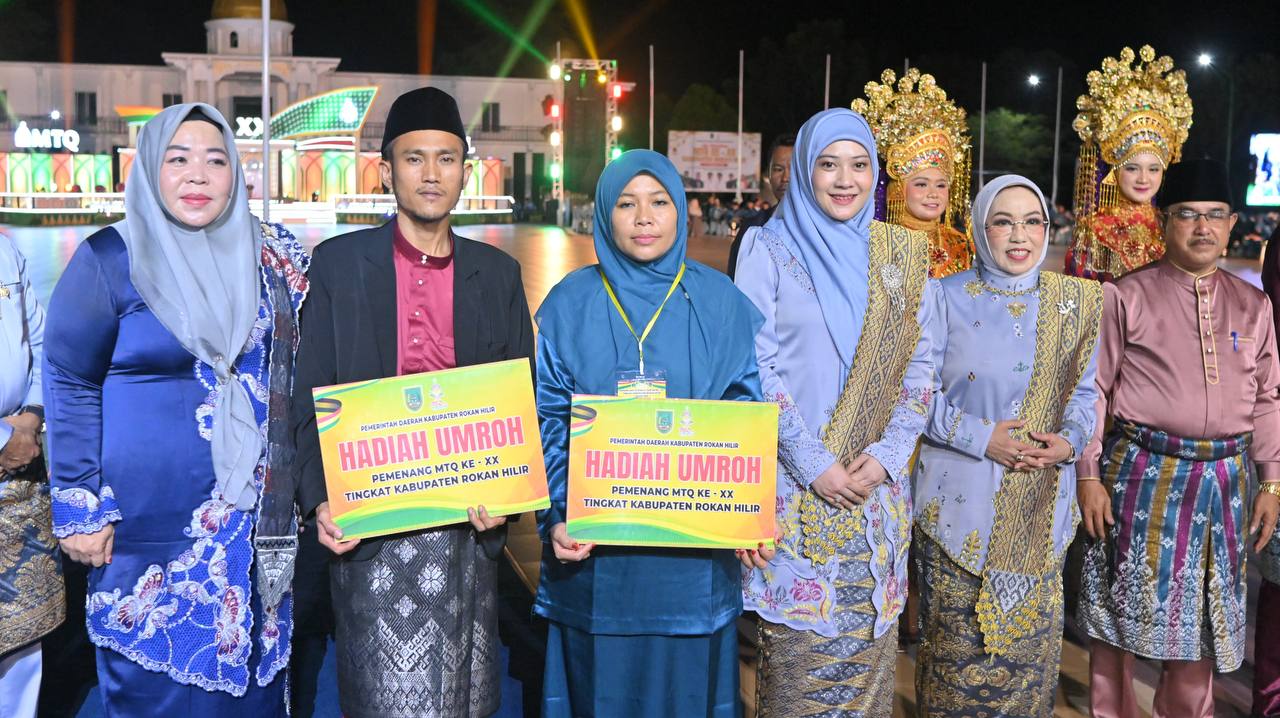 Qori dan Qoriah Terbaik MTQ XX Rohil Raih Hadiah Umroh, Wabup Tekankan Semangat Syiar Al-Qur’an