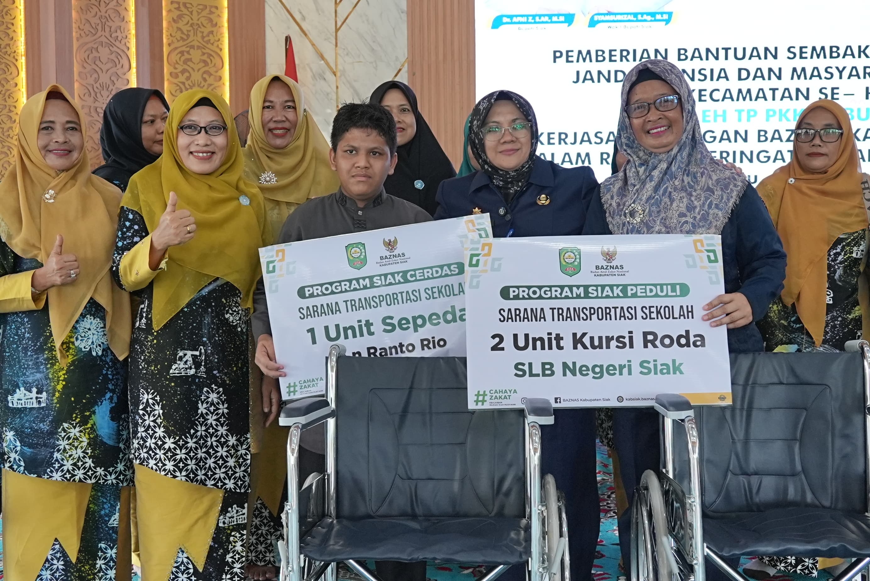 PKK Siak Bersama Baznas dan BSP Salurkan Sembako untuk Keluarga Pra-Sejahtera