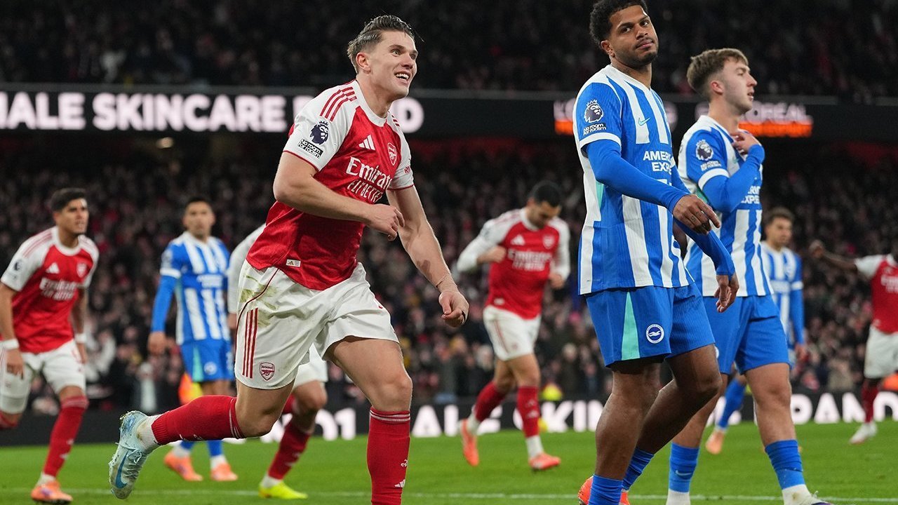 Arsenal Tekuk Brighton 2-1, Gol Bunuh Diri Rutter Antar The Gunners Rebut Puncak Klasemen