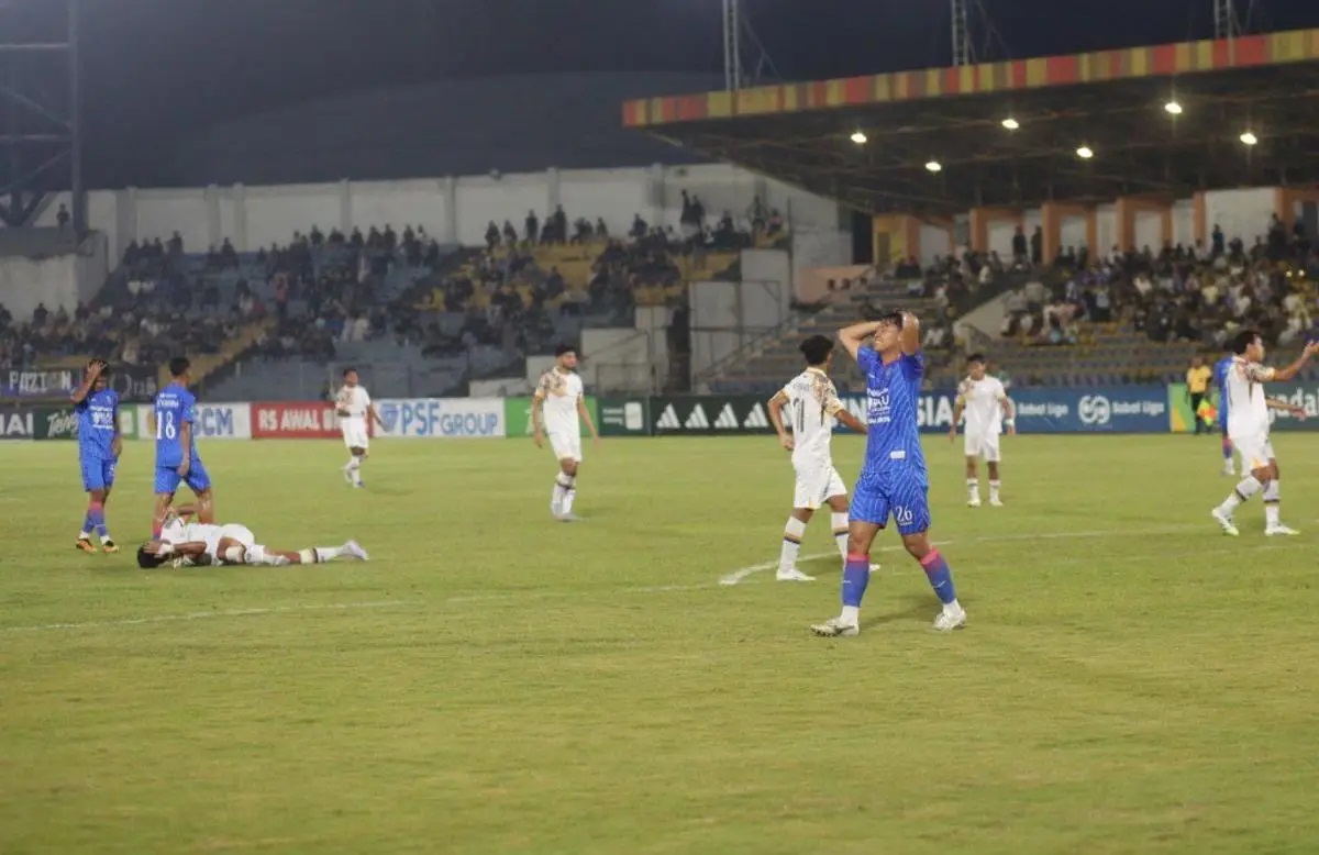 PSPS Tumbang di Kandang dari Persikad, Aji Santoso Akui Krisis Pemain