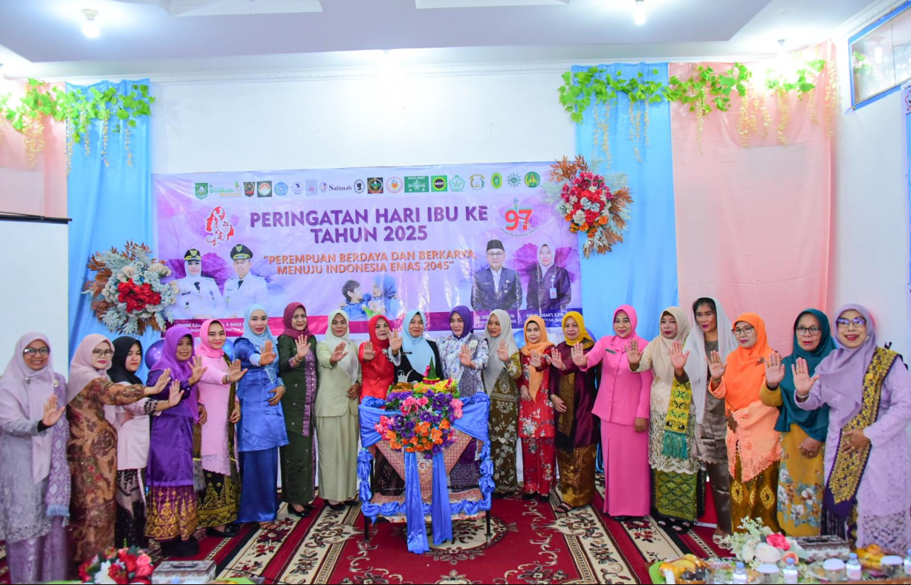 Peringatan Hari Ibu ke-97, Bupati Kasmarni Tegaskan Peran Strategis Ibu Penjaga Masa Depan Bangsa