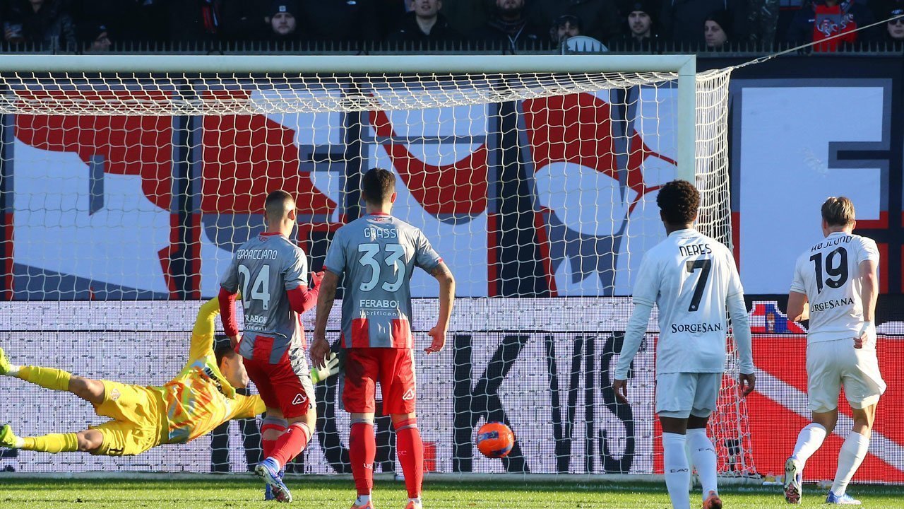 Dwigol Hojlund Bawa Napoli Tekuk Cremonese, Emil Audero Kebobolan Dua Gol