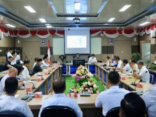 Bupati Kampar Pimpin Rapat Koordinasi Penyaluran Bantuan untuk Sumbar, Sumut, dan Aceh