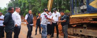 Kejari Kuantan Singingi Monitoring Proyek Rekonstruksi Jalan Sentajo–Muara Langsat