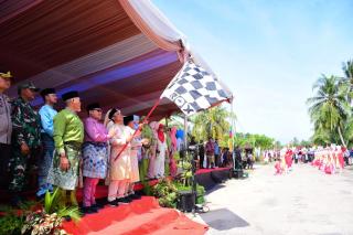 Ribuan Peserta Semarakkan Pawai Ta’aruf MTQ ke-50 Bengkalis, Resmi Dilepas Wakil Bupati