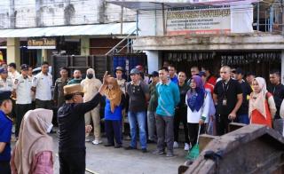 Bupati Asmar Pimpin Apel Petugas Kebersihan, Tekankan Peran Strategis Jaga Lingkungan