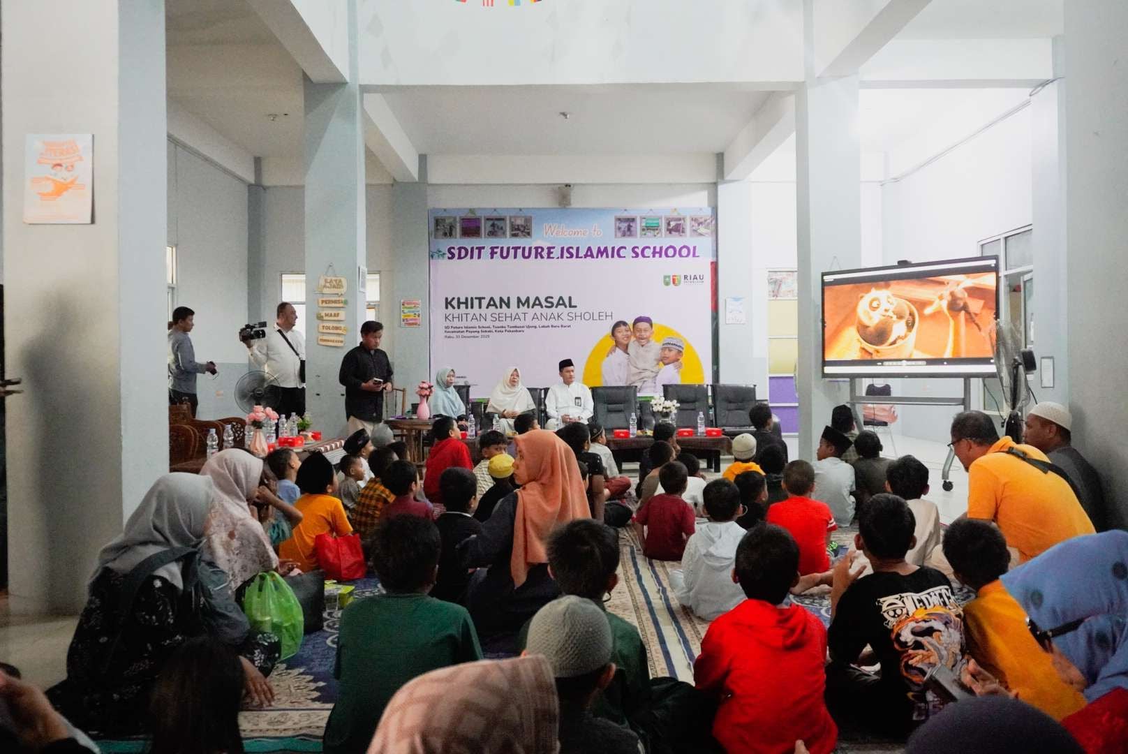 PT Riau Petroleum dan IZI Riau Gelar Sunatan Massal Gratis, 100 Anak Terima Santunan