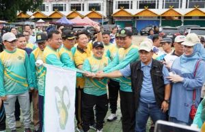 Kemenag Riau dan Pemkab Kuansing Bersinergi, Ribuan Warga Meriahkan Jalan Sehat HAB ke-80